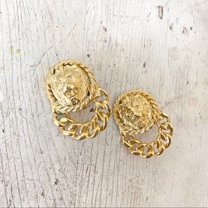 VIntage Jewelry - Vintage 80s Lion Chain Doorknocker Clip On Earring VIntage Jewelry - Vintage 80s Lion Chain Doorknocker Clip On Earring